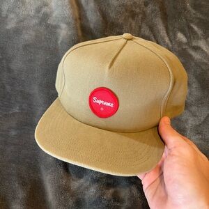 Brand New Supreme SnapBack (NEVER WORN)